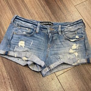Express Shorts